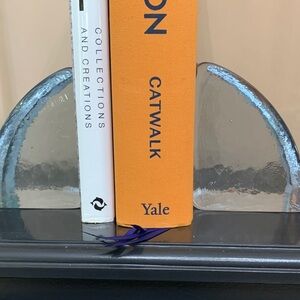 Glass Bookend Base